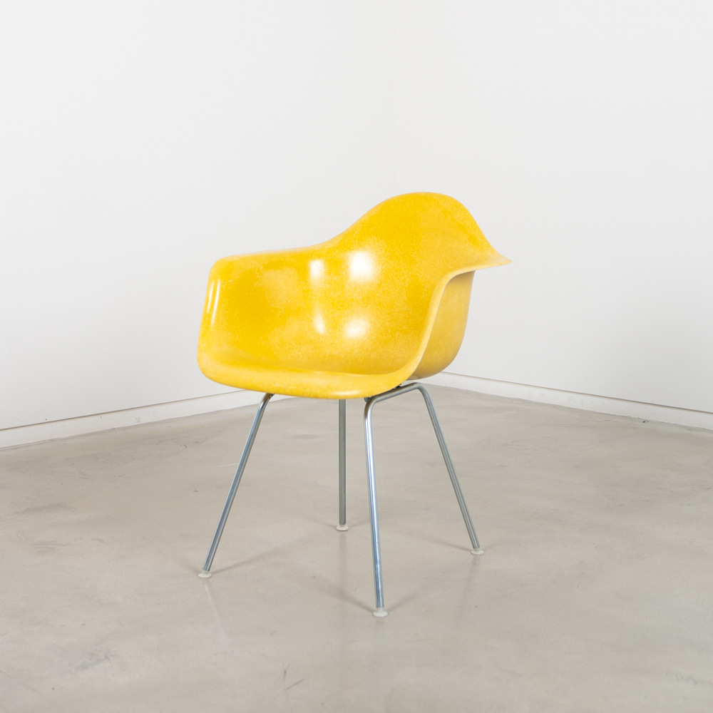 DAX Chair (Yellow)