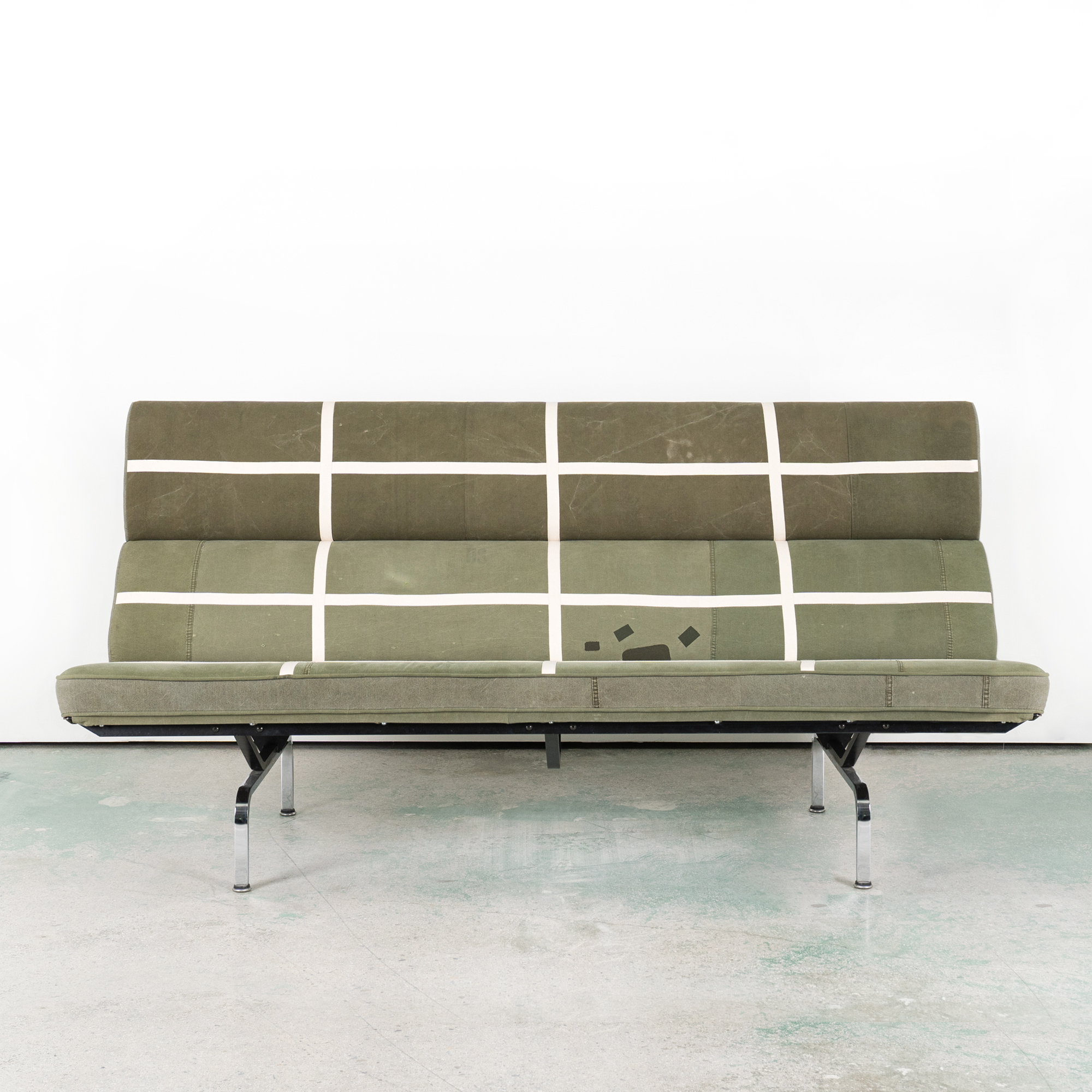 Eames Compact Sofa (Limited Edition by KIMGANGMIN)