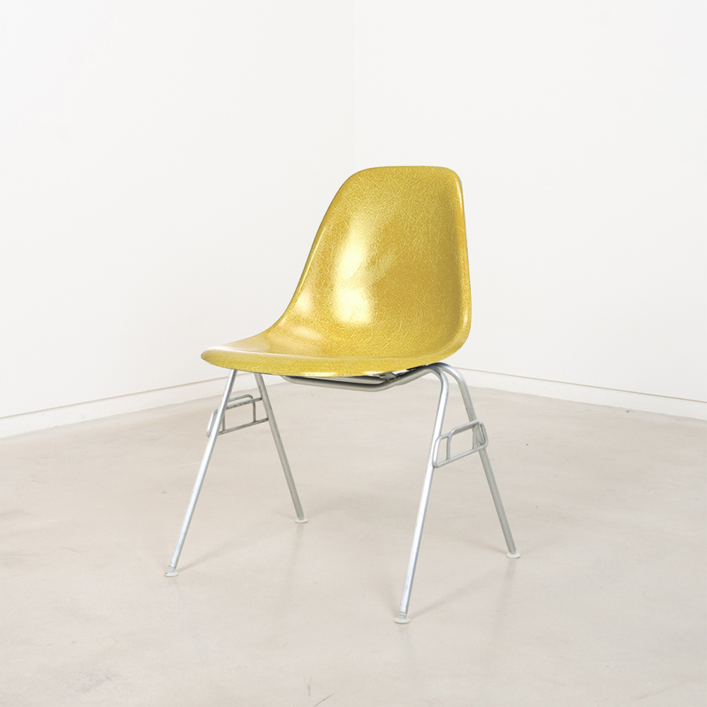 Vintage Eames Fiberglass Side Chair (Brilliant Yellow)