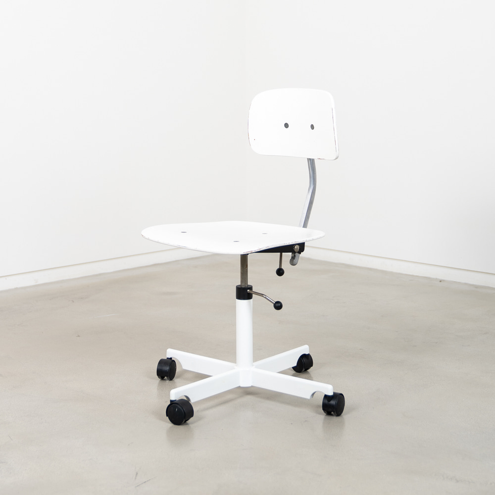Kevi Chair (White)