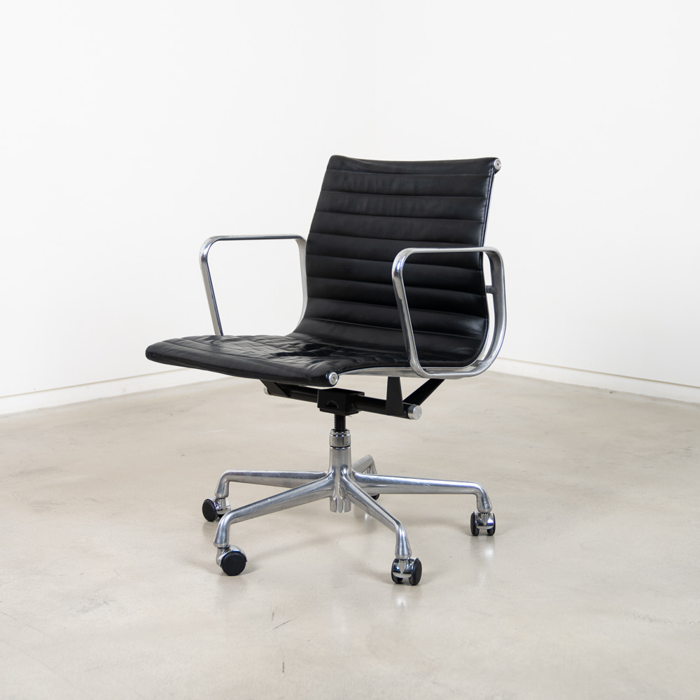 Alu Group Low Back Chair (Black)