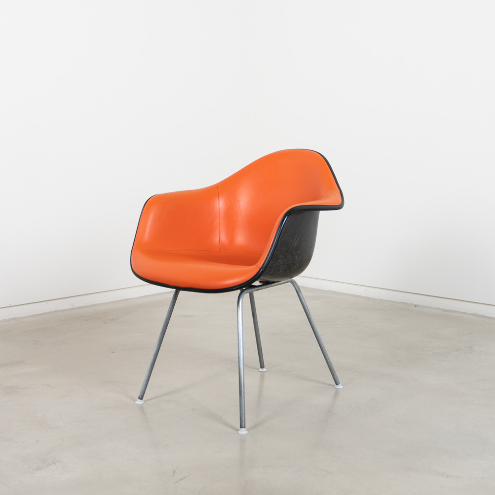 DAG Chair (Orange / Naugahyde)