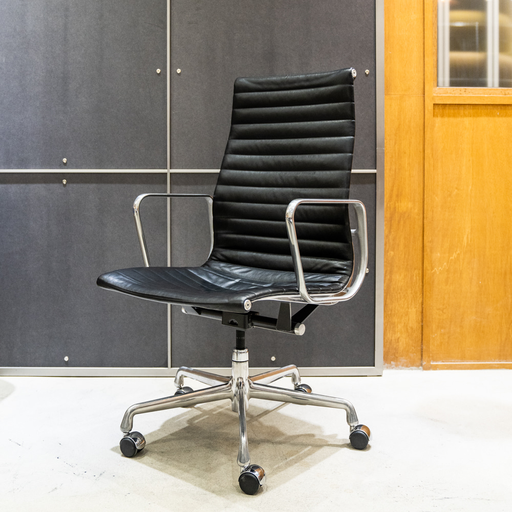 Aluminum Group Chair (High Back)