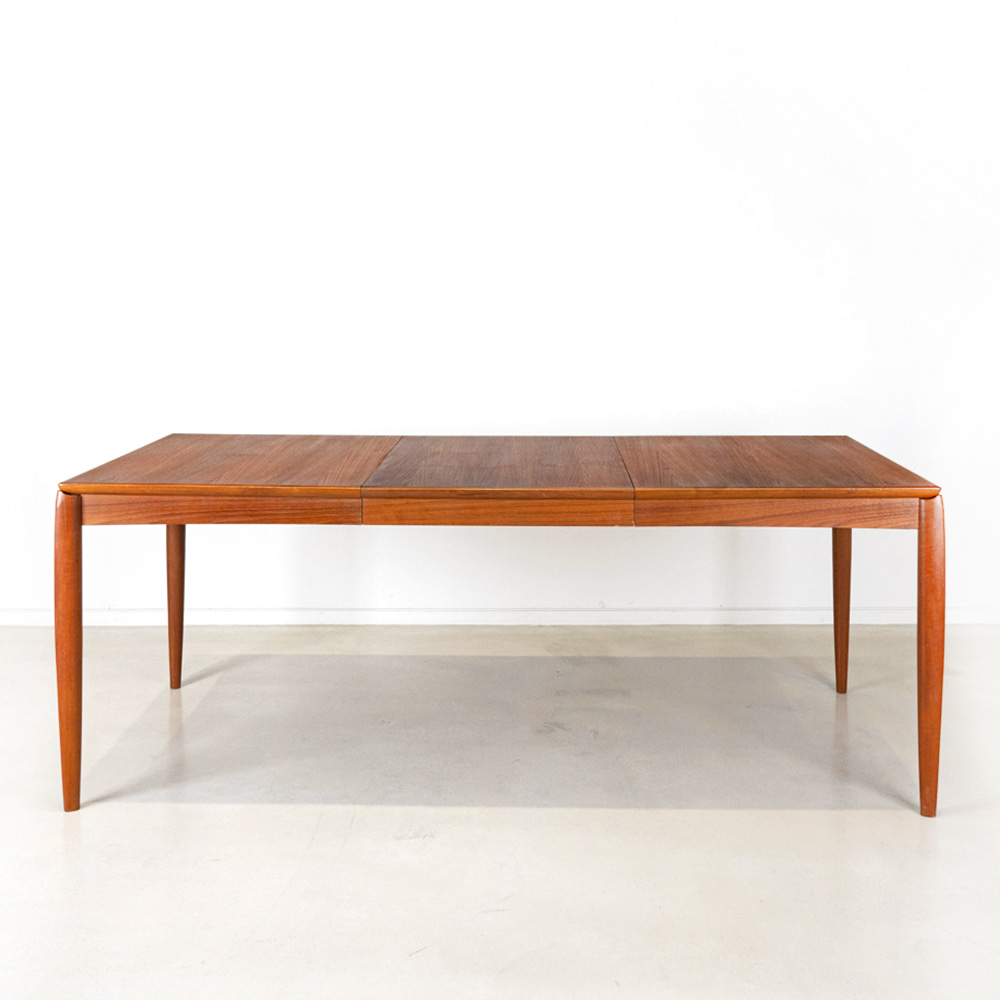 Extending Dining Table by H.W.Klein