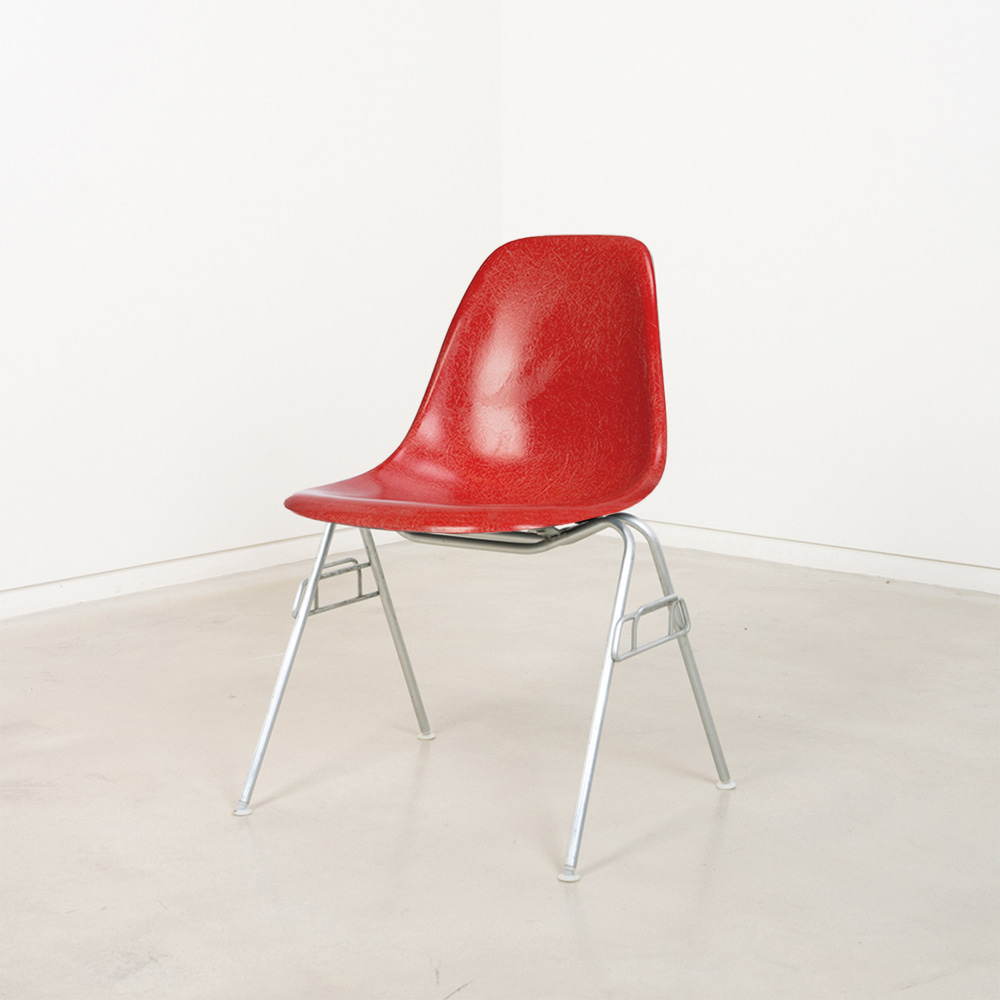 Vintage Eames Fiberglass Side Chair (Crimson)