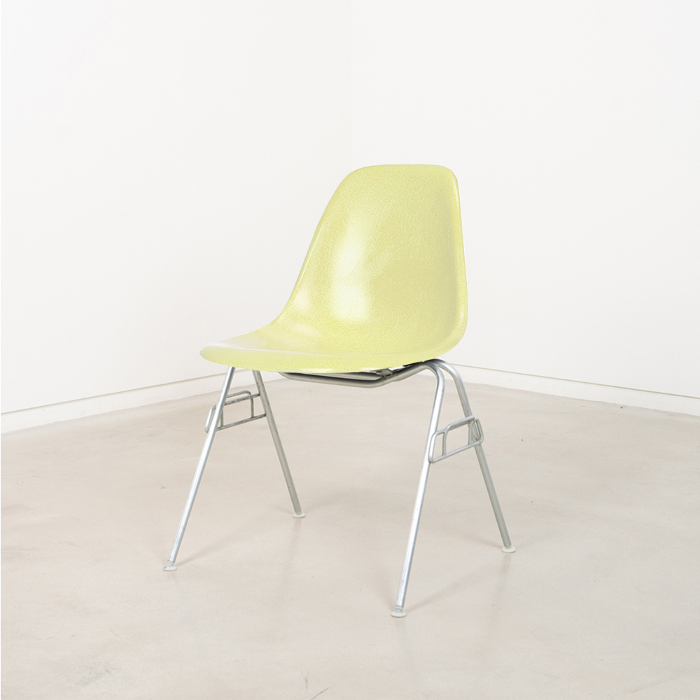 Vintage Eames Fiberglass Side Chair (Lemon Yellow)