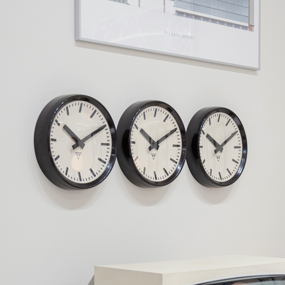 Pragotron Bakelite Wall Clock