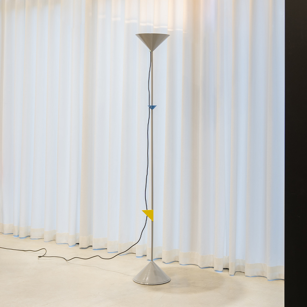 Model 2212 Floor Lamp by Elio Martinelli