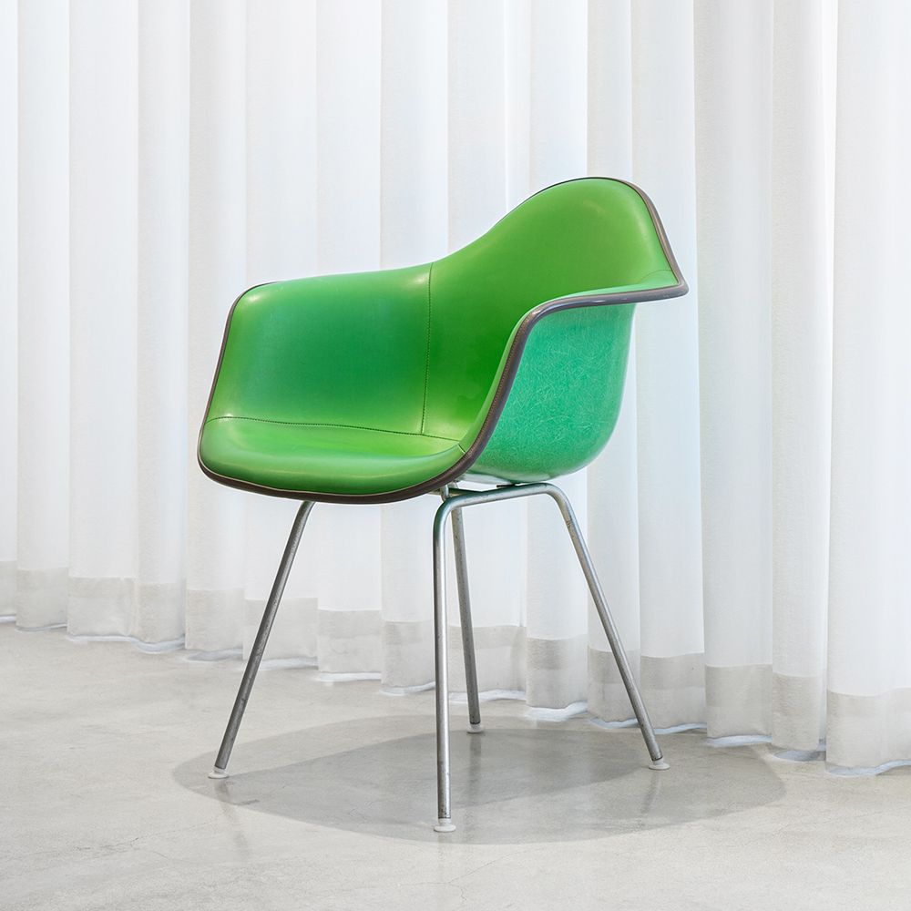 DAX Chair (Emerald Light / Naugahyde)