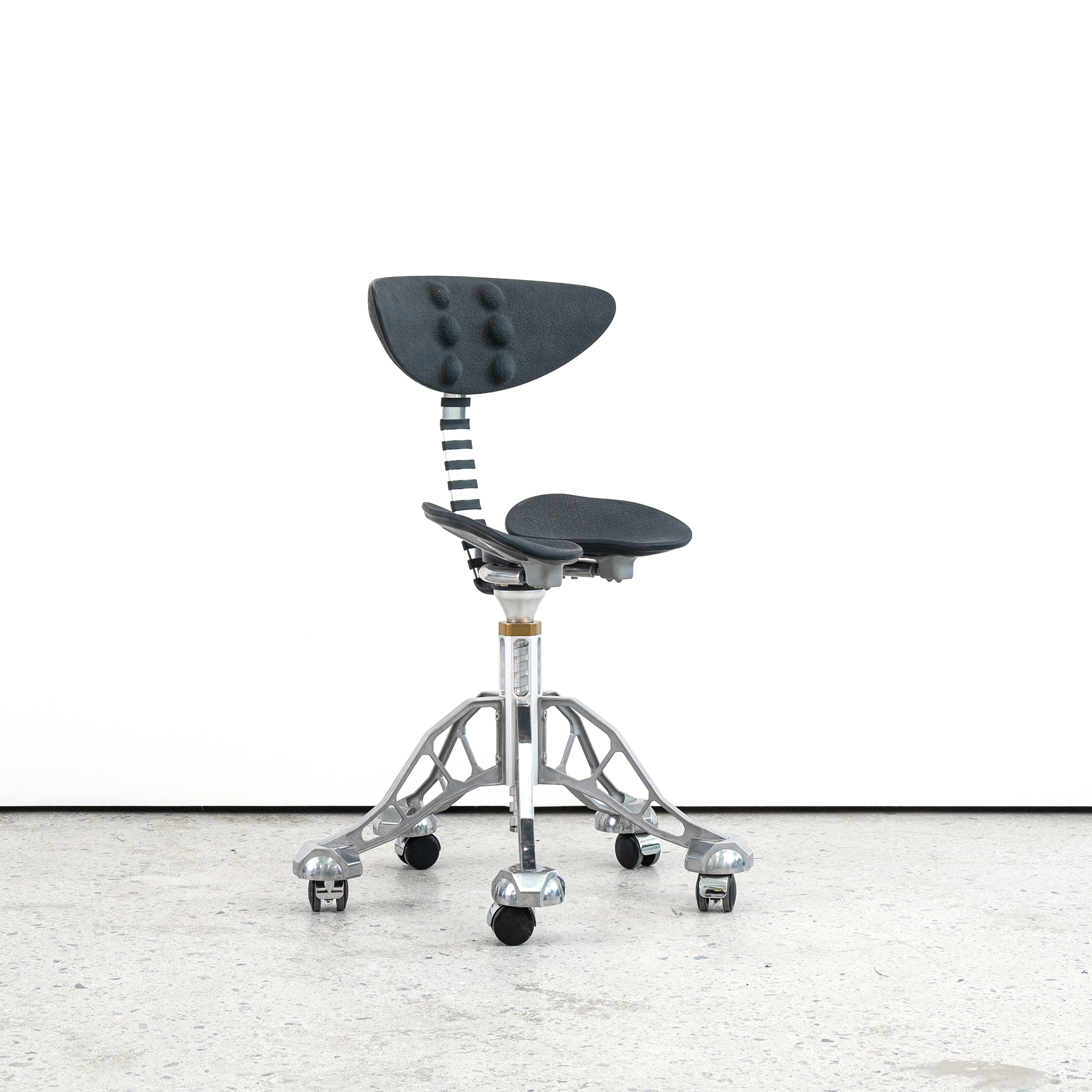 Ergonomic Chair by Simon Freedman