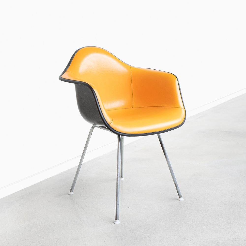DAX Chair (Orange / Naugahyde)
