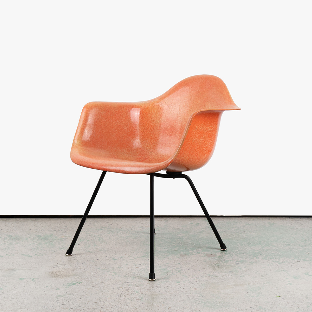 MAX Chair (1st Gen Red Orange / Salmon Hue)