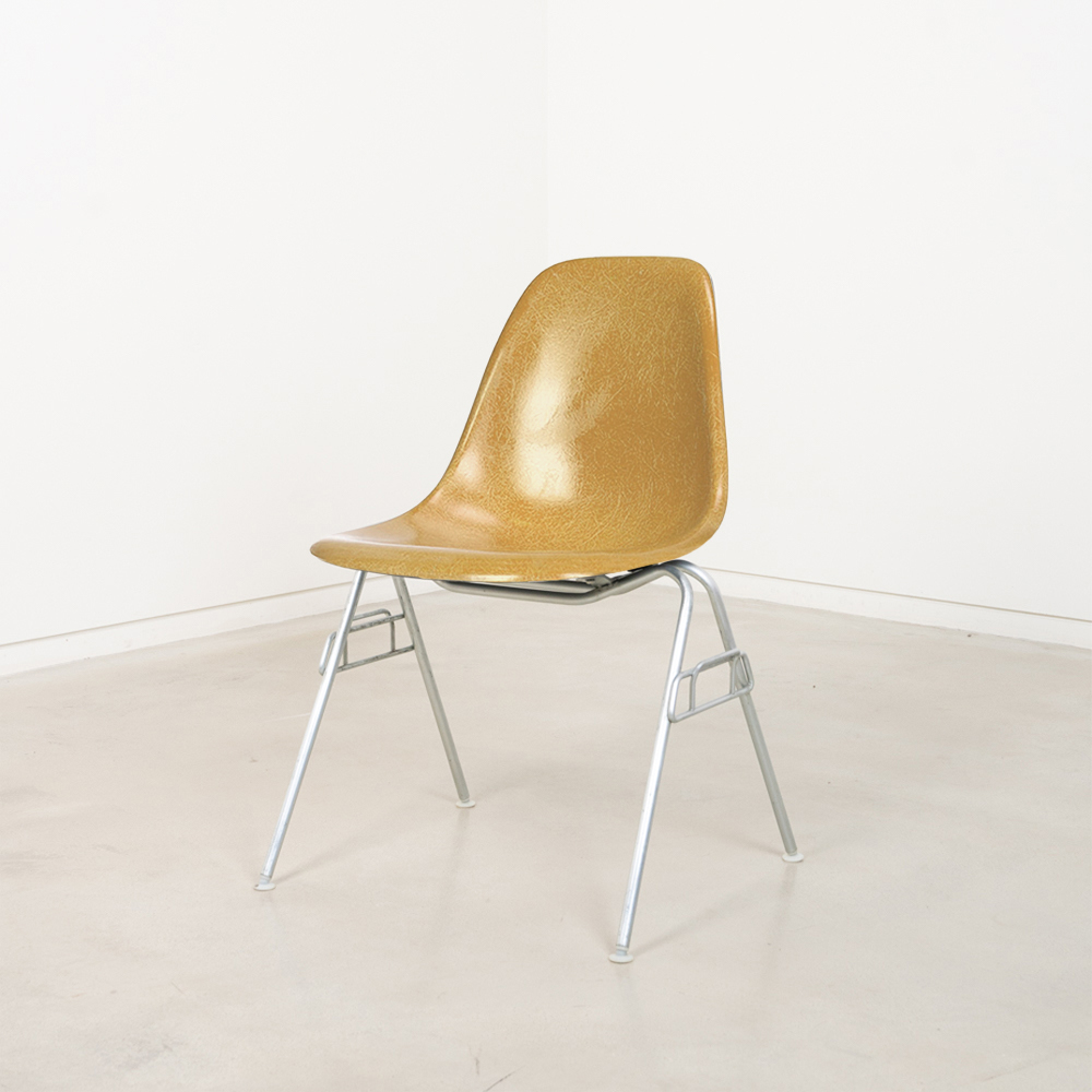 Vintage Eames Fiberglass Side Chair (Yellow Dark)