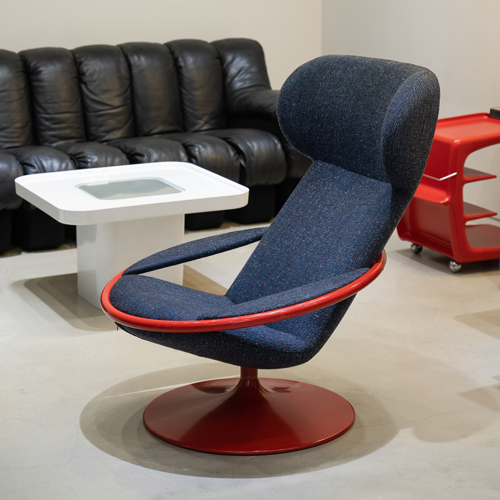 &#039;PROTOTYPE&#039; 7685 Wing Chair by Theo Ruth