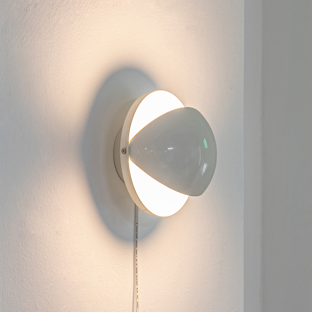 Eclipse wall lamp by Dijkstra Lampen