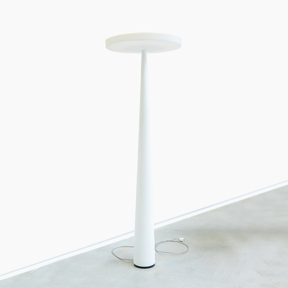 Equilibre F33 Floor Lamp by Luc Ramael