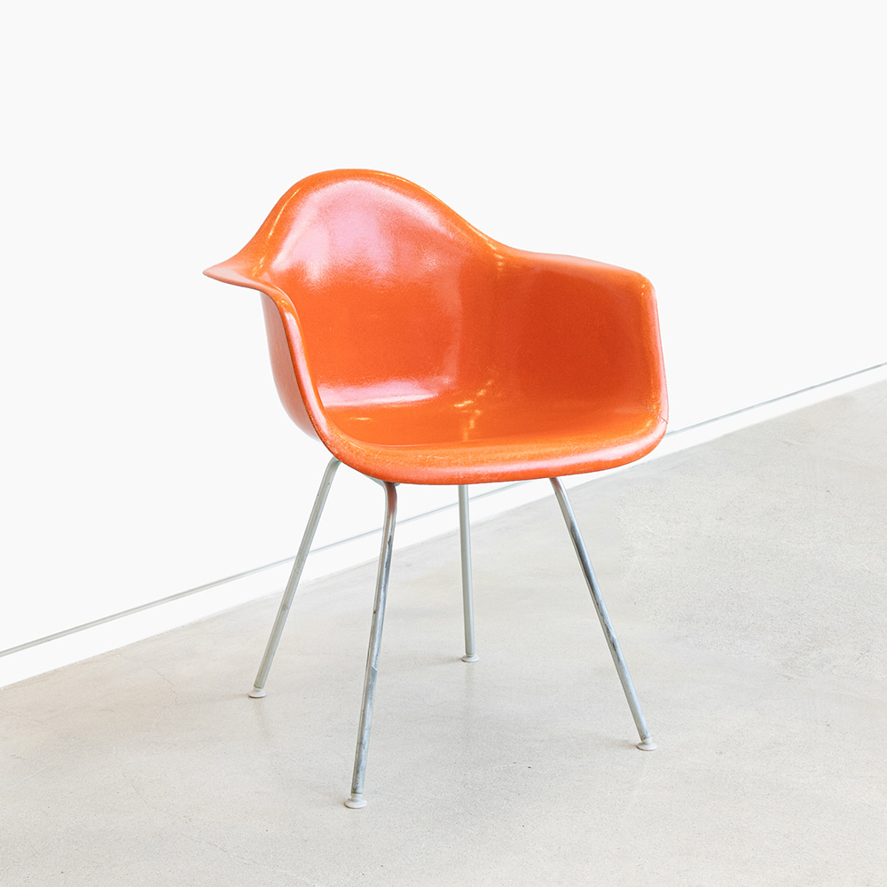 [B급 제품] DAX Chair (Red Orange)