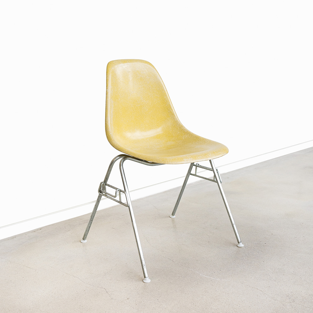 [B급제품] DSS Chair (Lemon Yellow) A