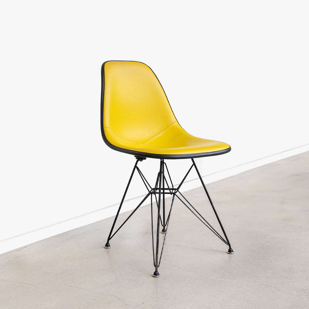 DSR Chair (Yellow Light / Naugahyde)