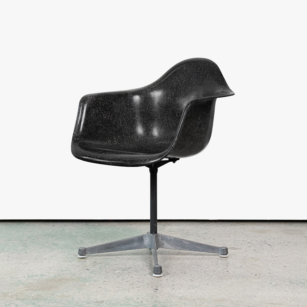PAC Chair (Black)