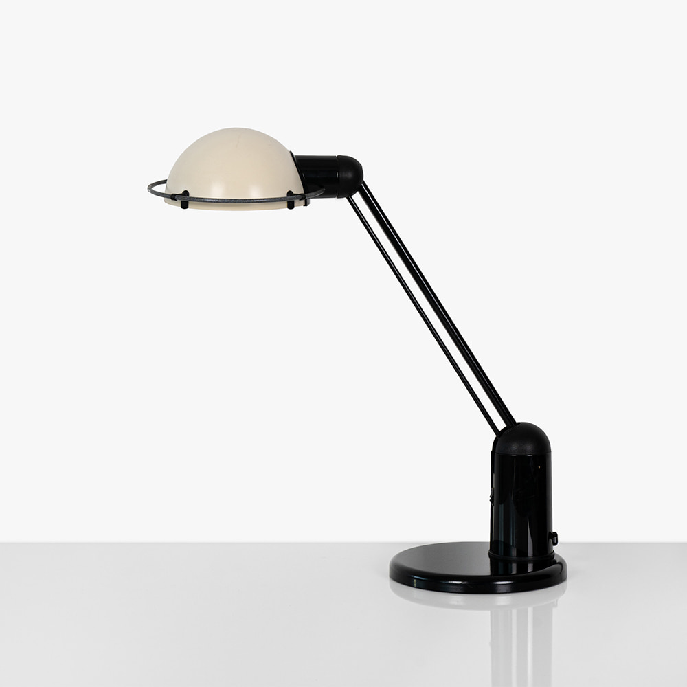 Lyra UFO MCM Desk Lamp by Details (A)